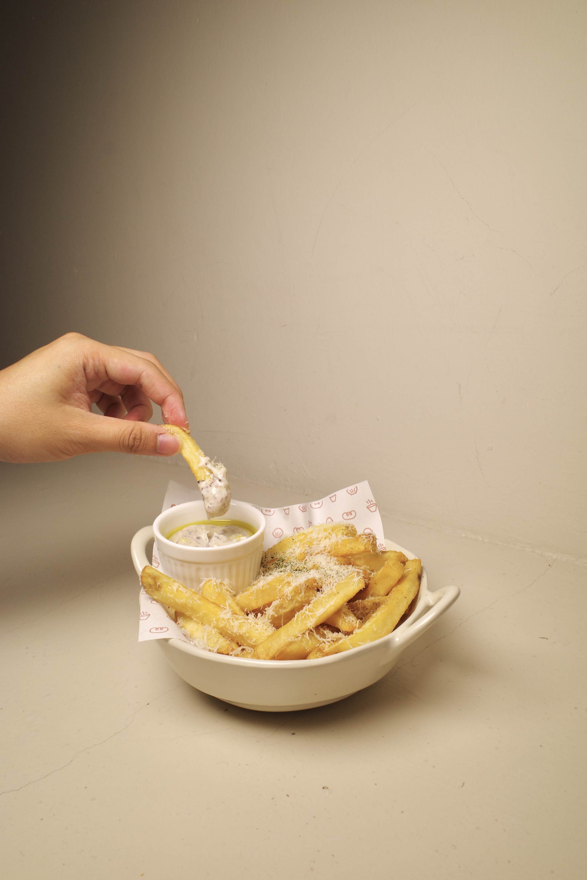 Skin-On Truffle Fries 黑松露芝士薯条